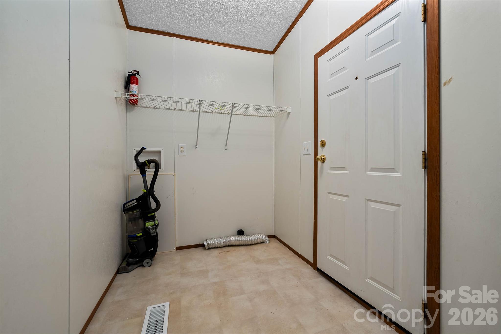 755 Fairview Loop Property Photo 37