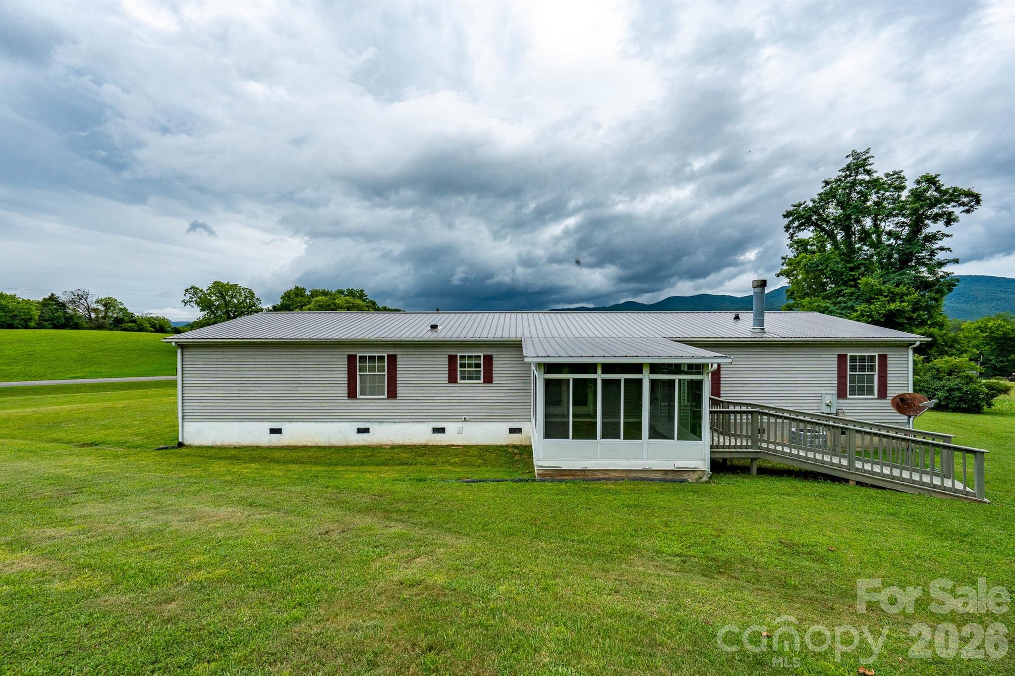 755 Fairview Loop Property Photo 40
