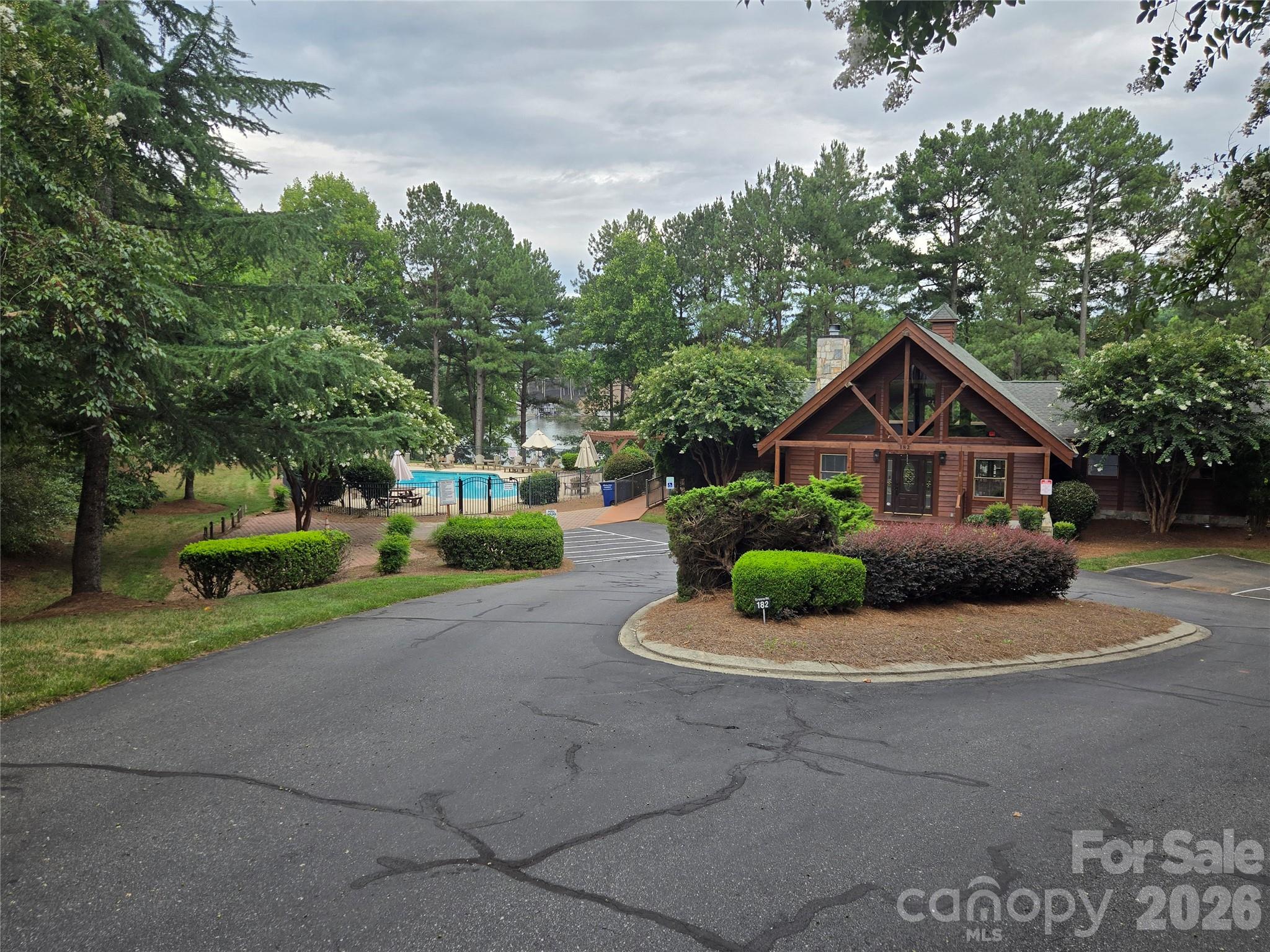 5582 Bridgewater Drive 206 Property Photo 11