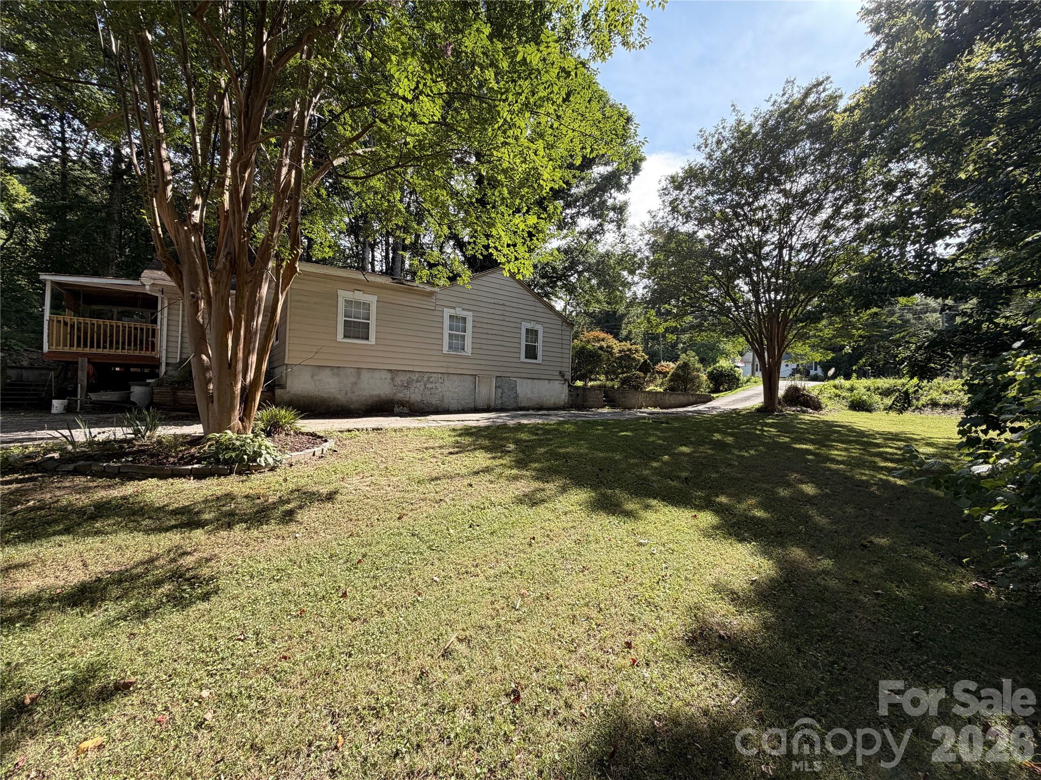 1818 Union Road Property Photo 4