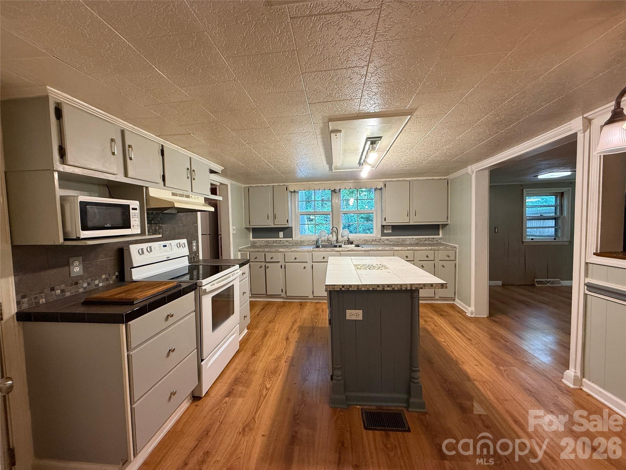 1818 Union Road Property Photo 10