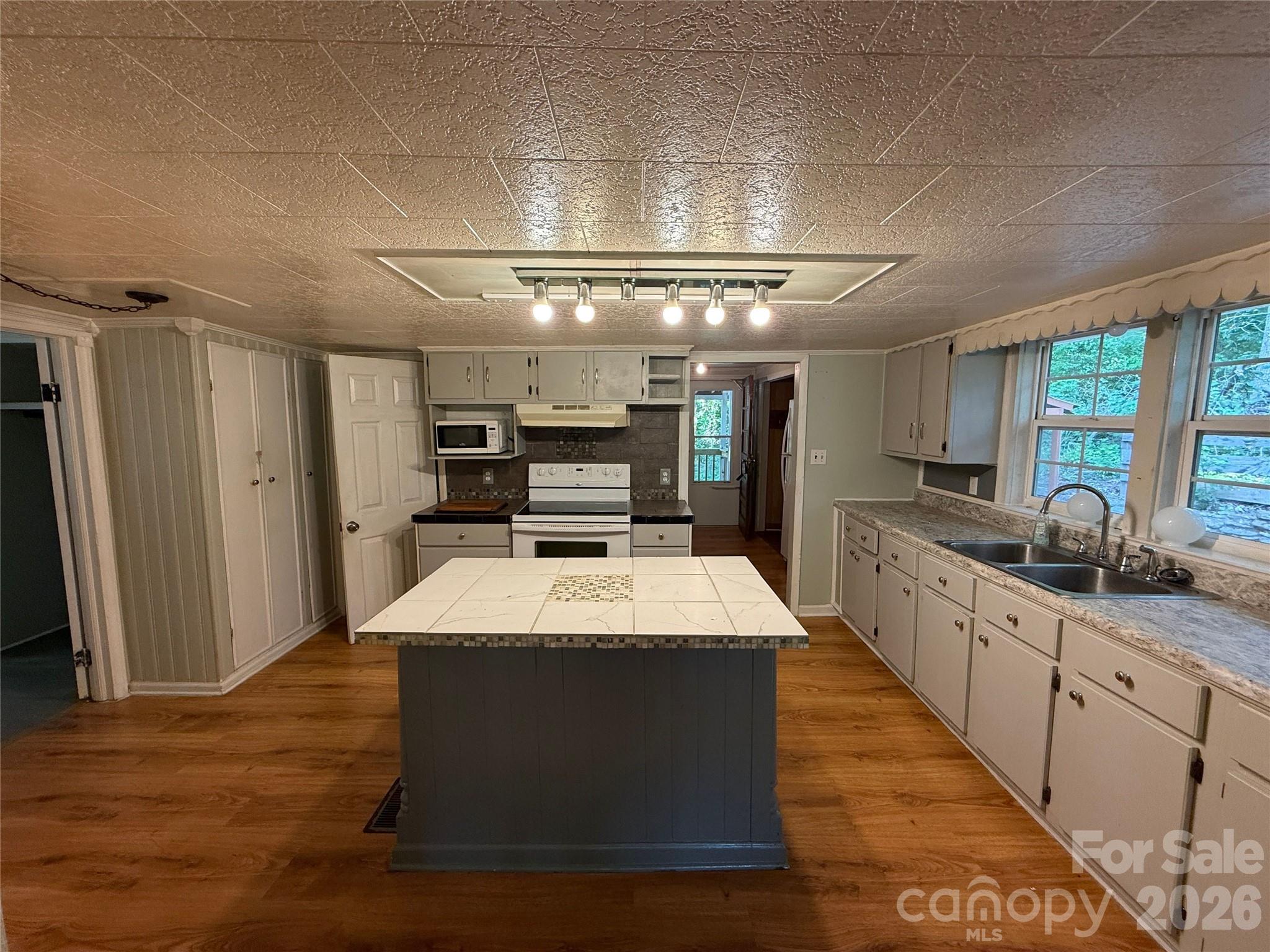1818 Union Road Property Photo 11