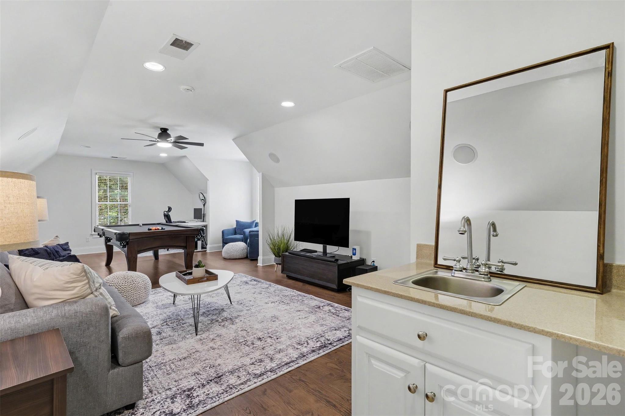 109 Whiterock Drive Property Photo 28