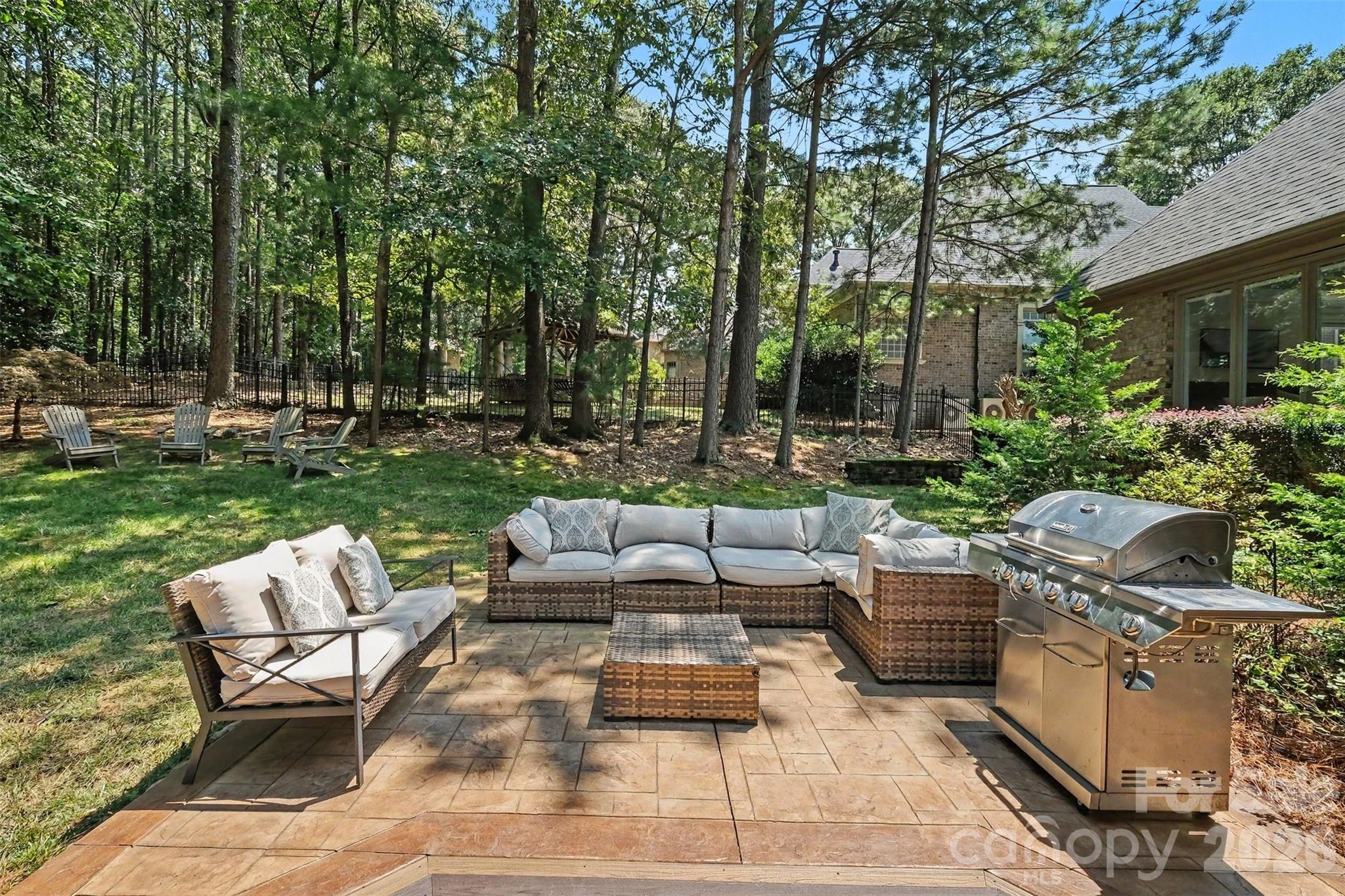 109 Whiterock Drive Property Photo 33