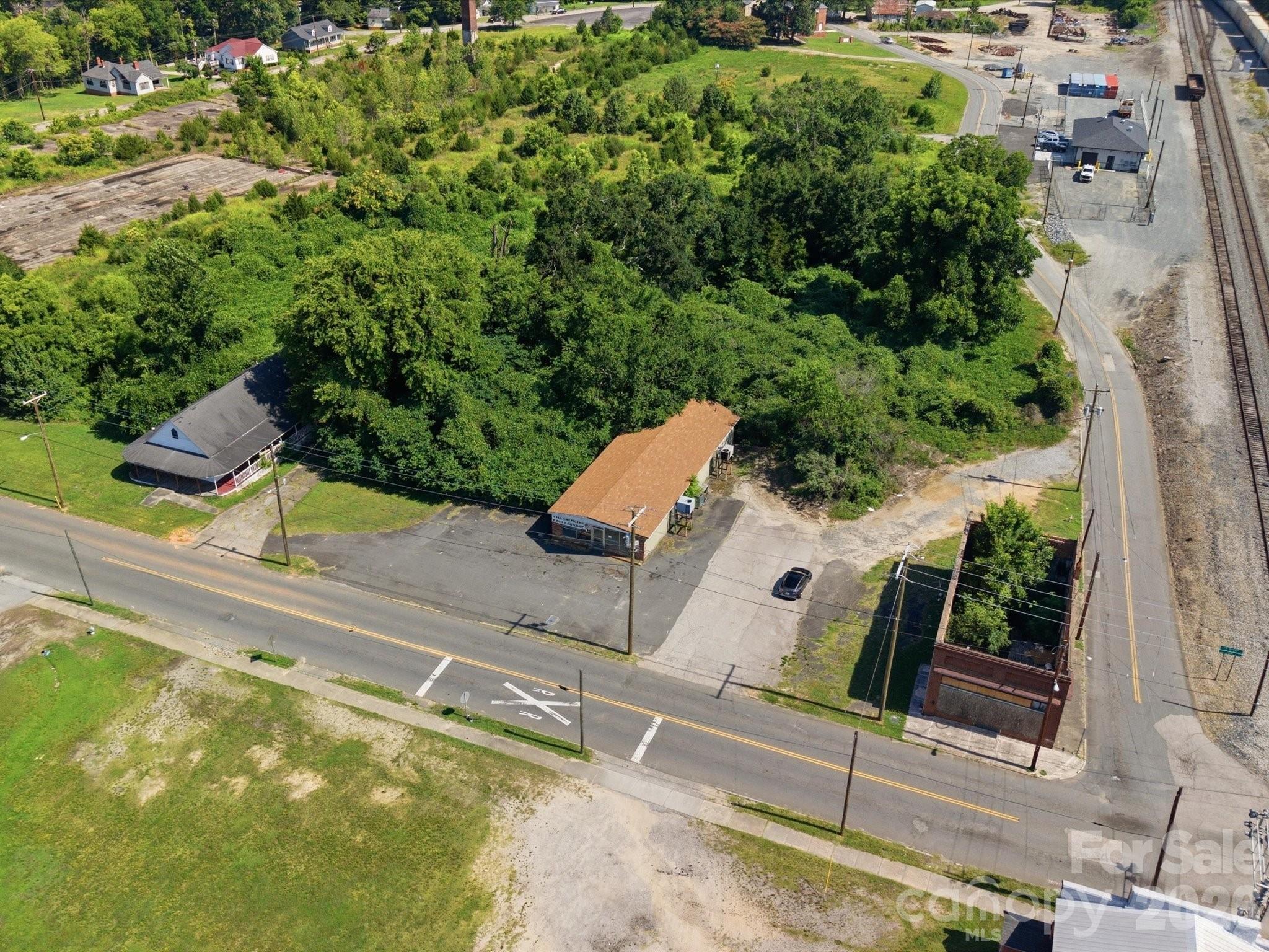 250 Gadsden Street Property Photo 2