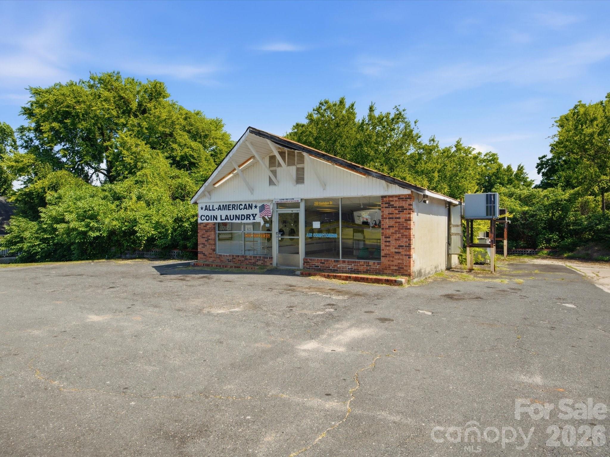 250 Gadsden Street Property Photo 33