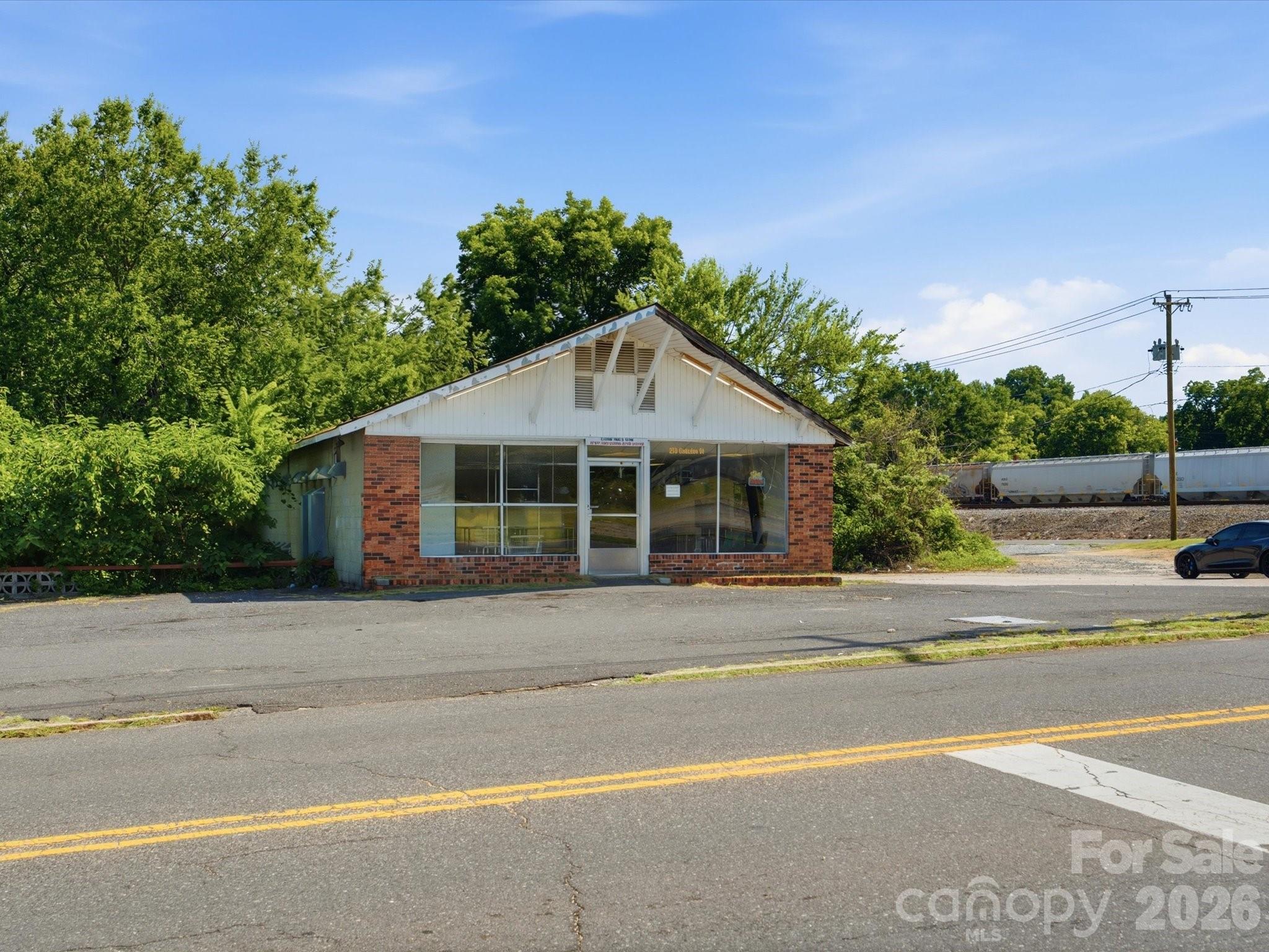 250 Gadsden Street Property Photo 37