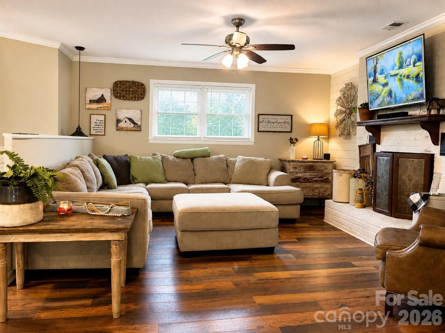 4538 Diamond Street Property Photo 15