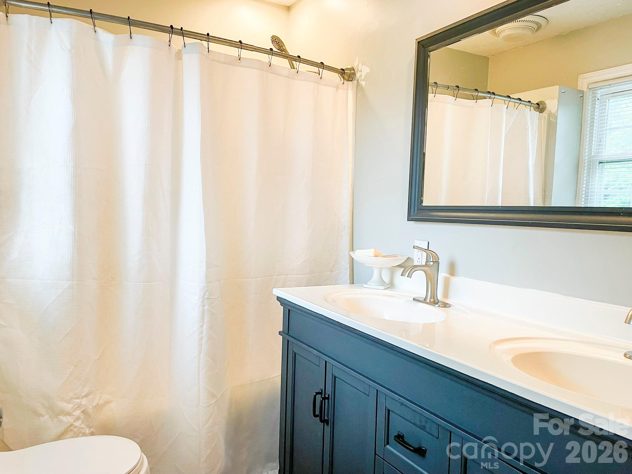 4538 Diamond Street Property Photo 27