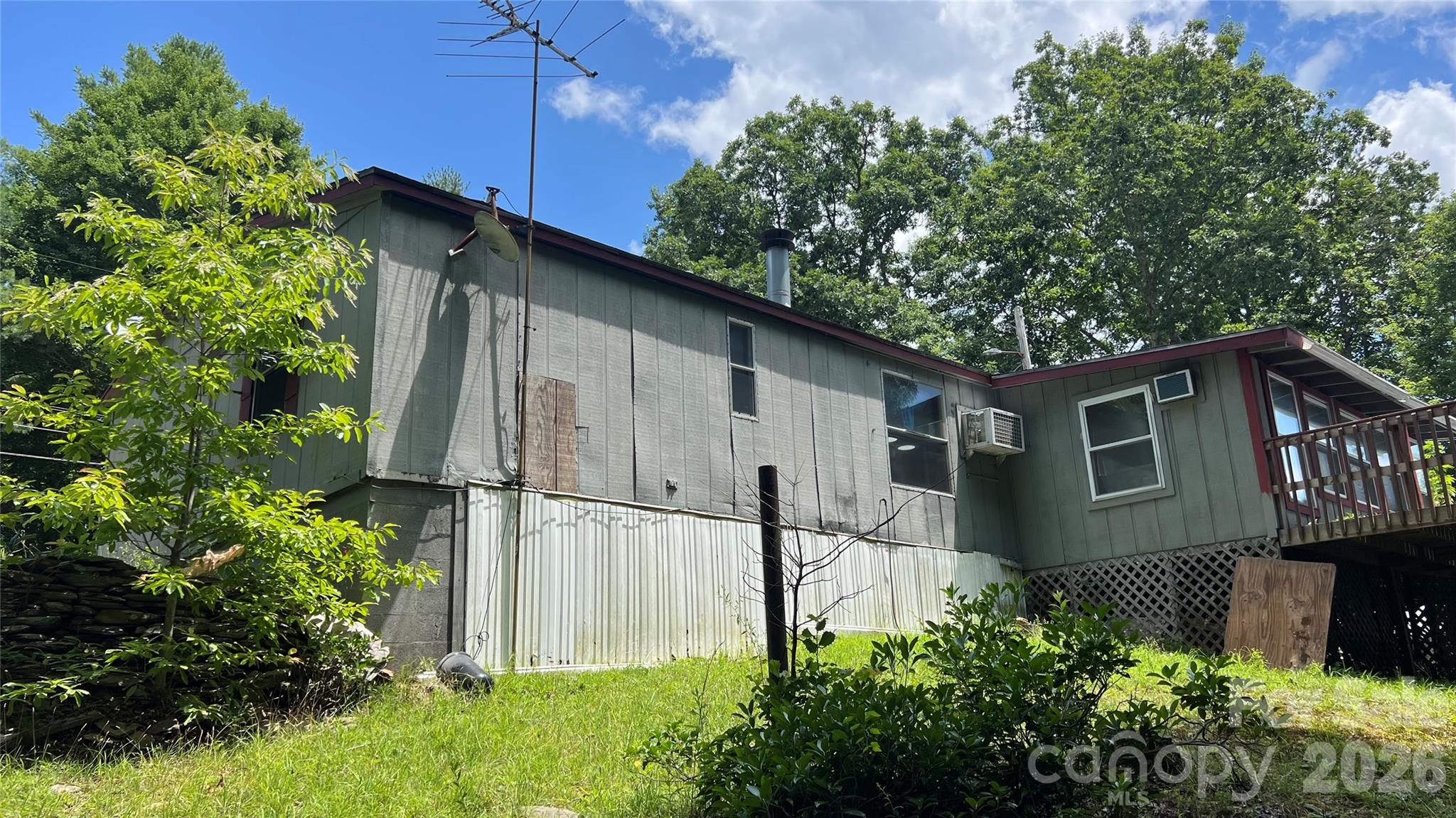 236 Forest Lane Property Photo 3