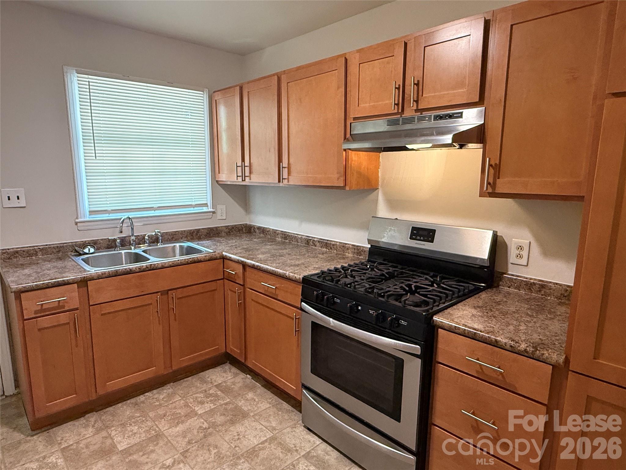 3721 Driftwood Drive Property Photo 3