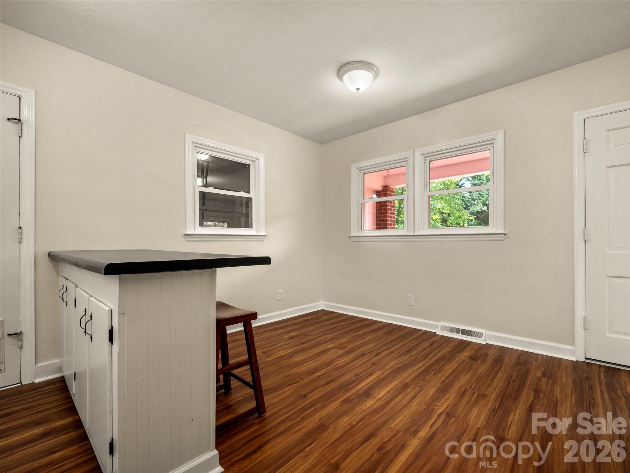 917 W Blue Ridge Road Property Photo 11