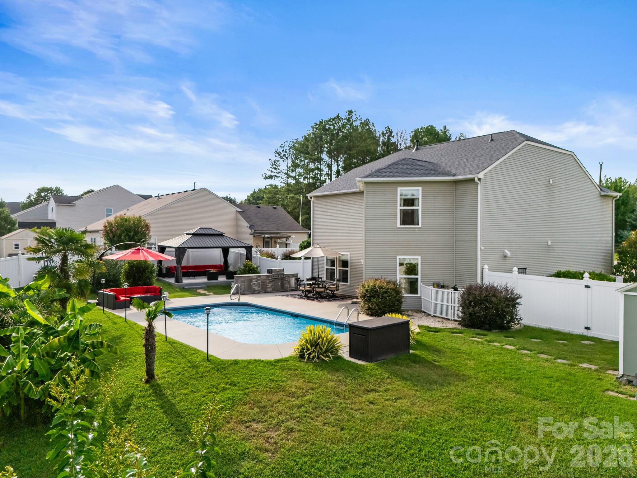 191 Old Carriage Road Property Photo 2
