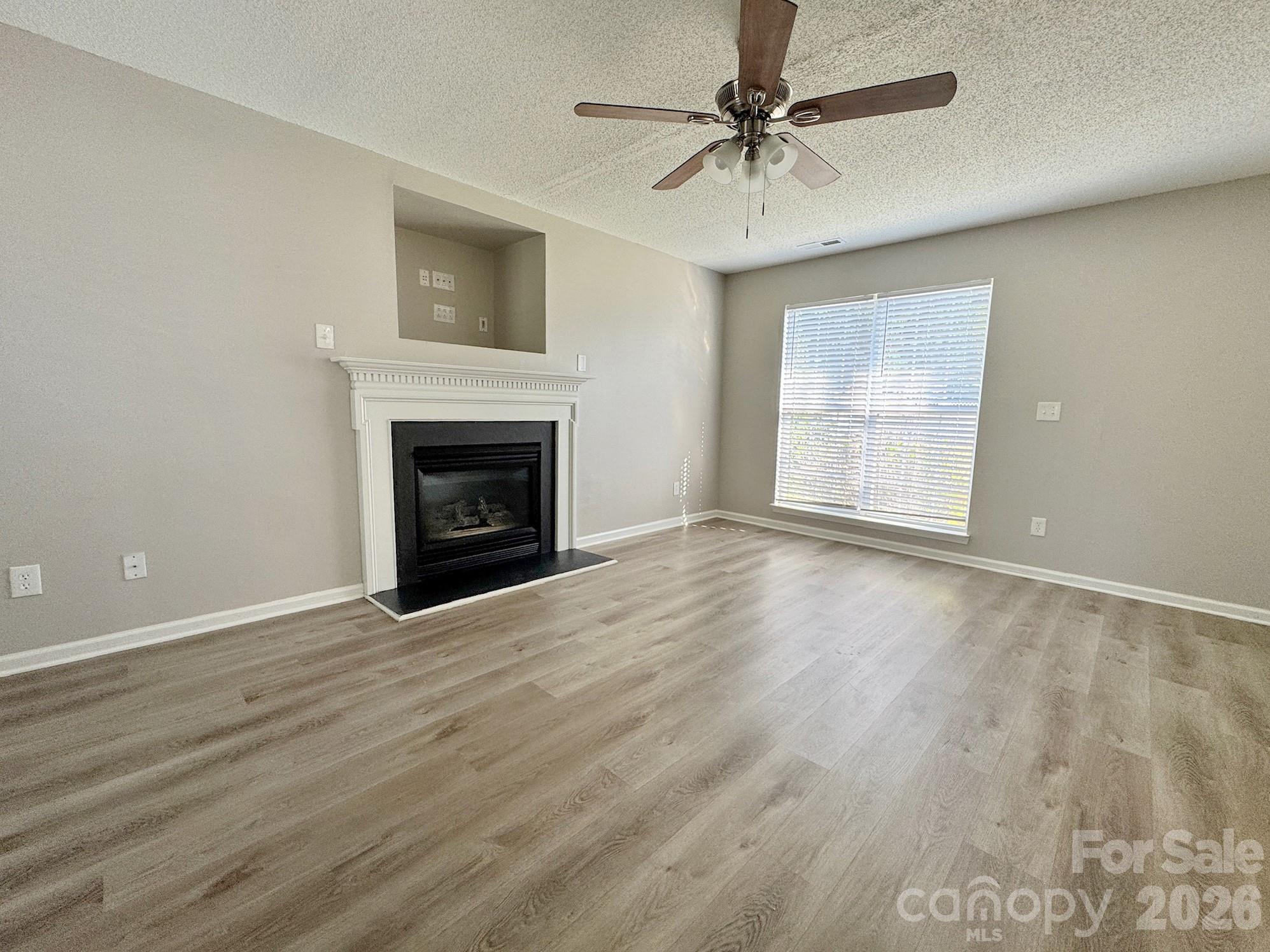 12601 Cumberland Crest Drive Property Photo 4
