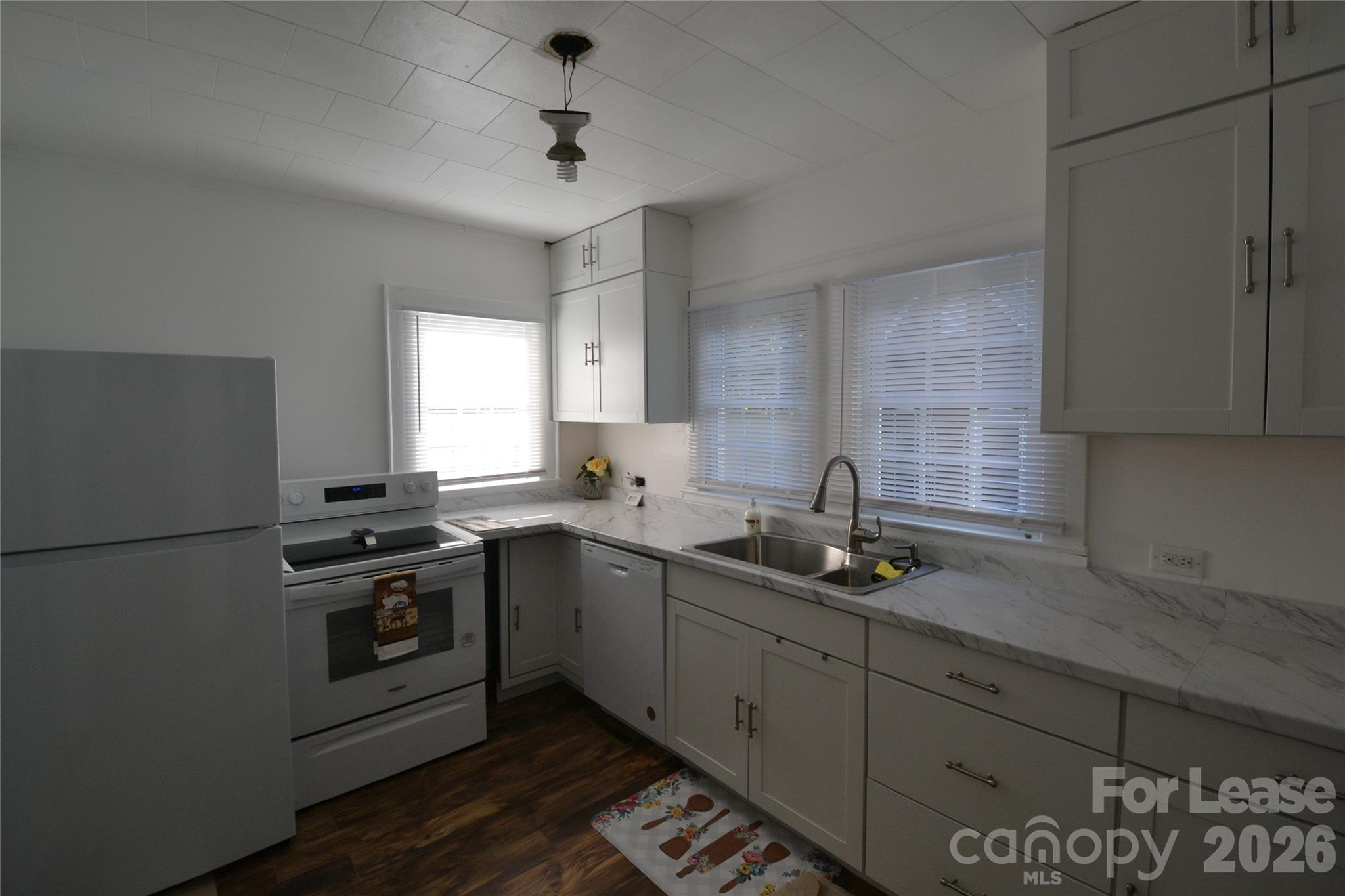 800 Arbor Street Property Photo 9