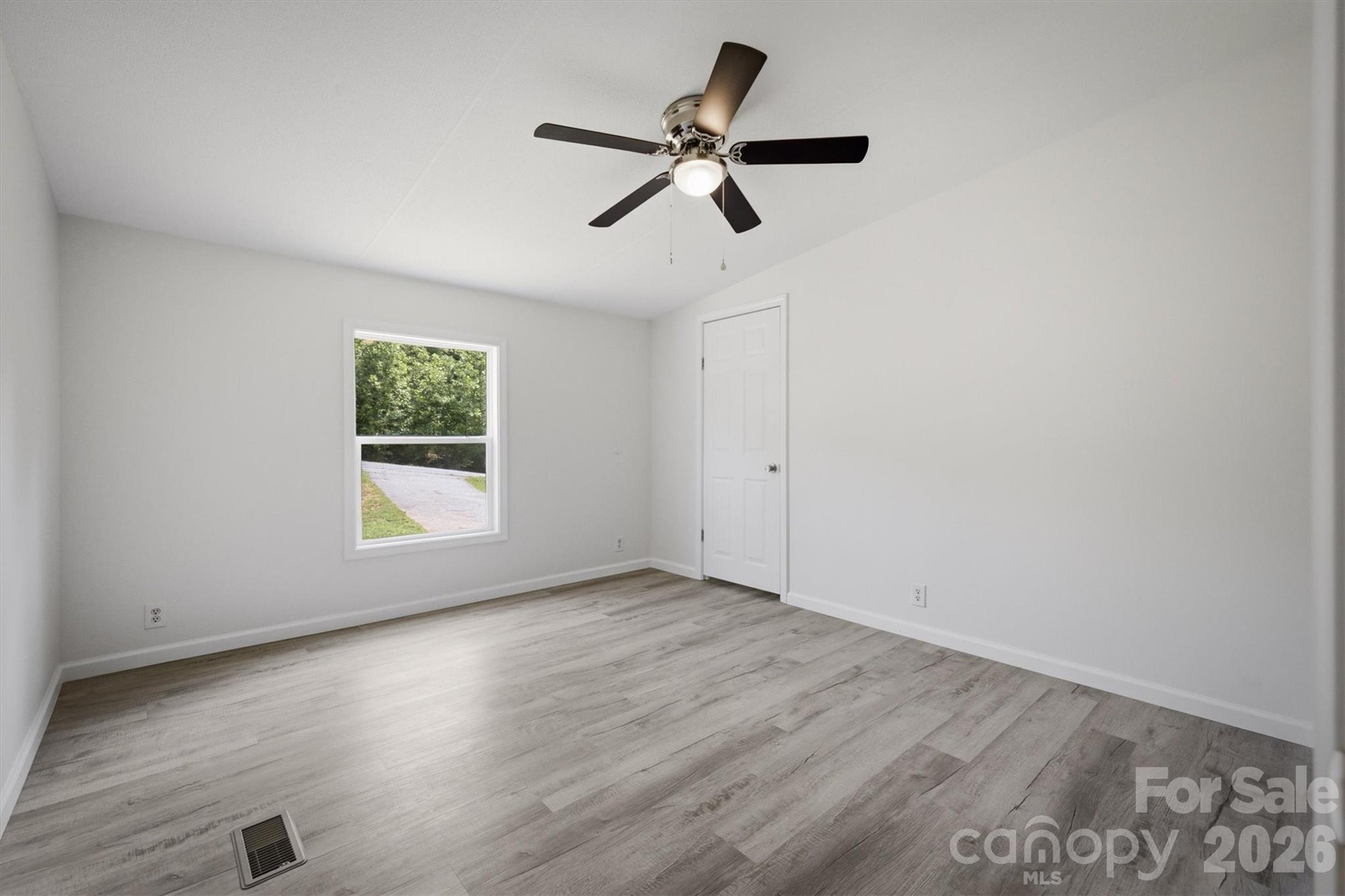 2688 Kite Drive Property Photo 24