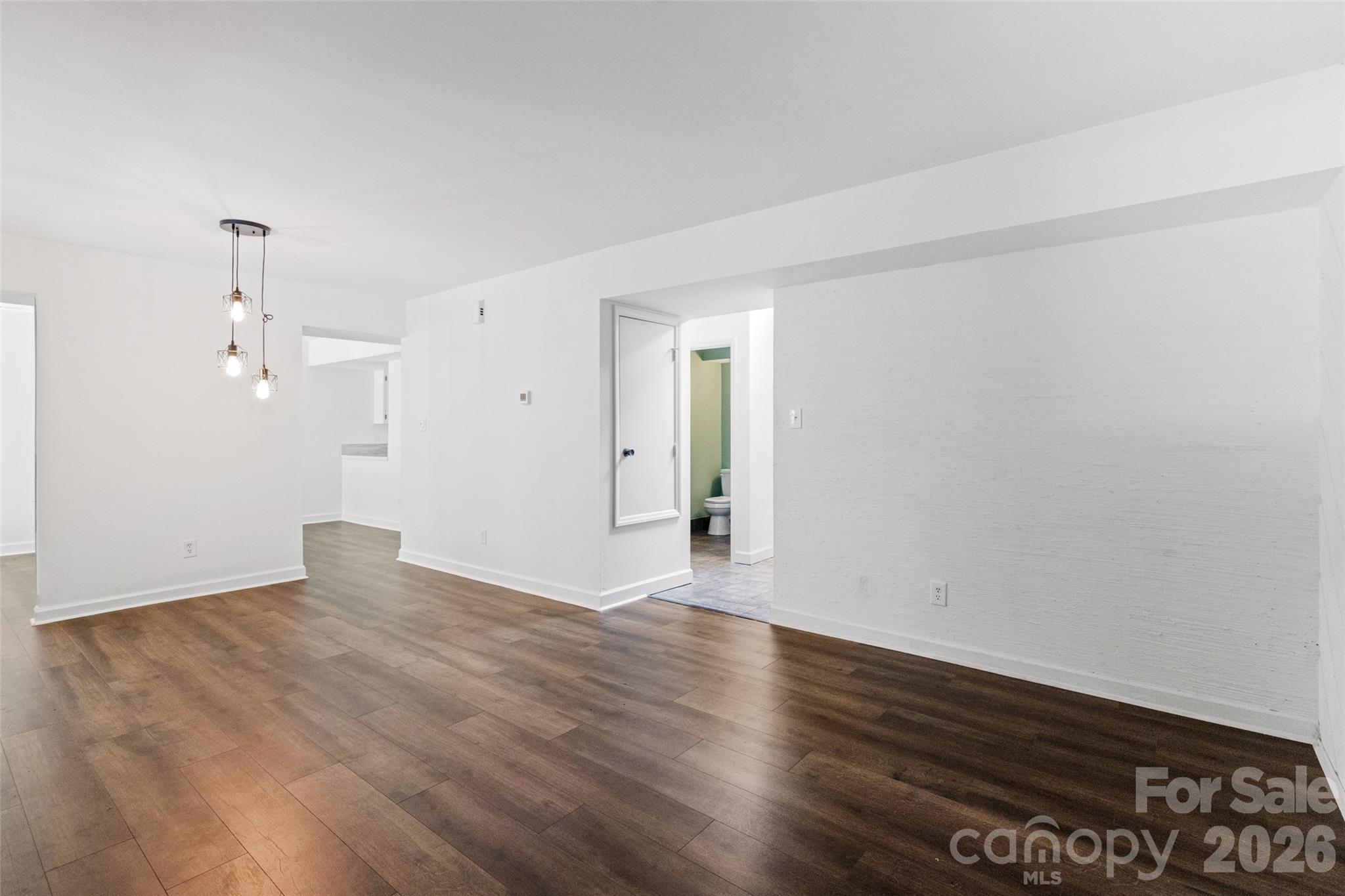 6100 Honeysuckle Lane Property Photo 7