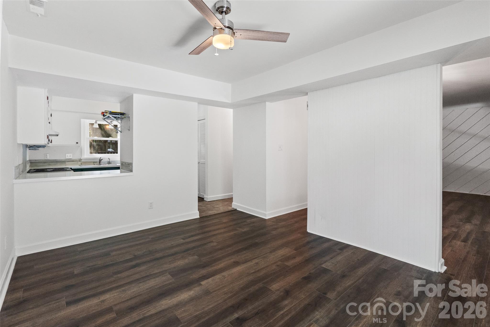 6100 Honeysuckle Lane Property Photo 11