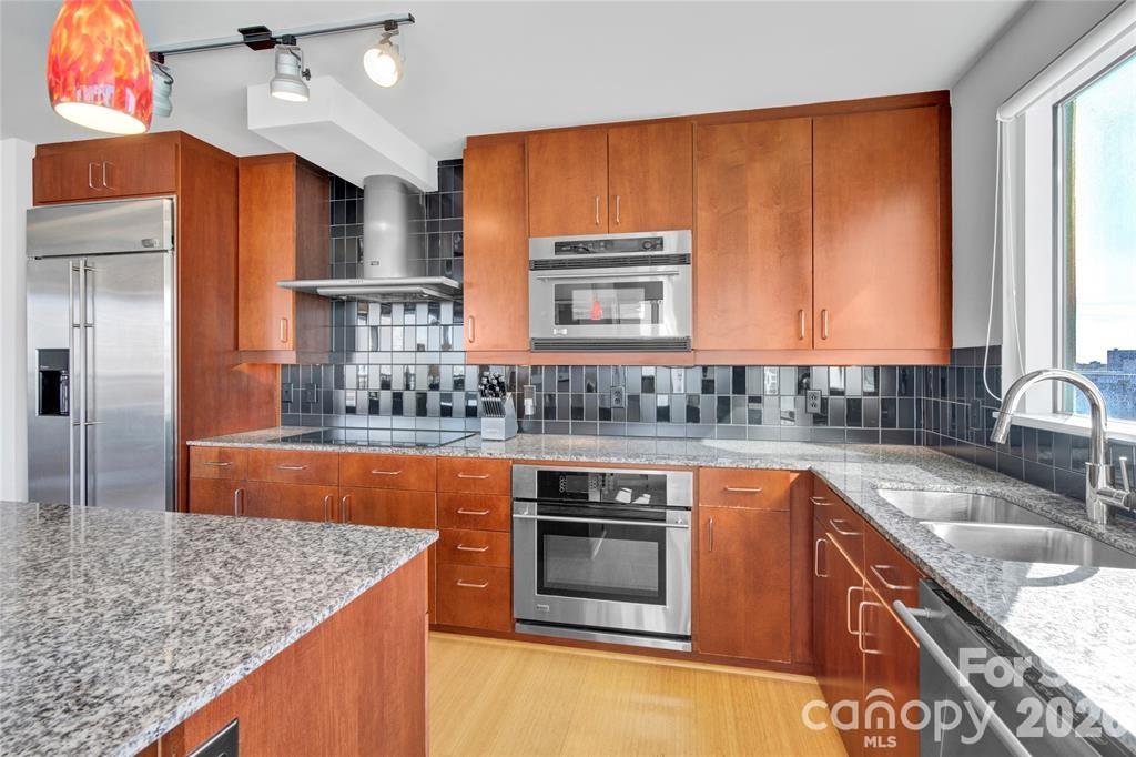 505 E 6th Street 701 Property Photo 11