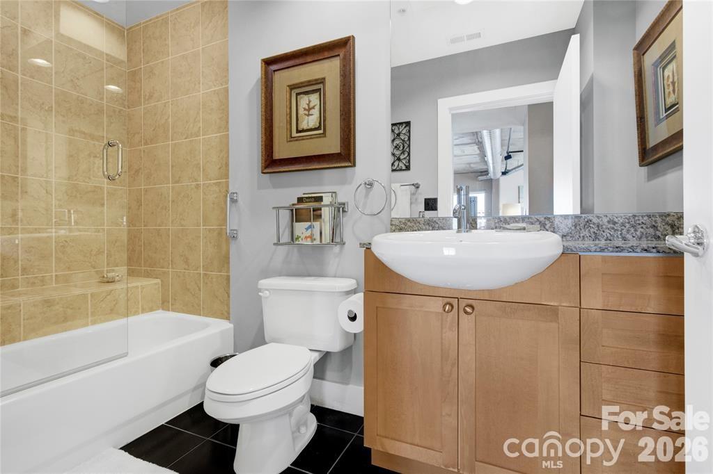 505 E 6th Street 701 Property Photo 29