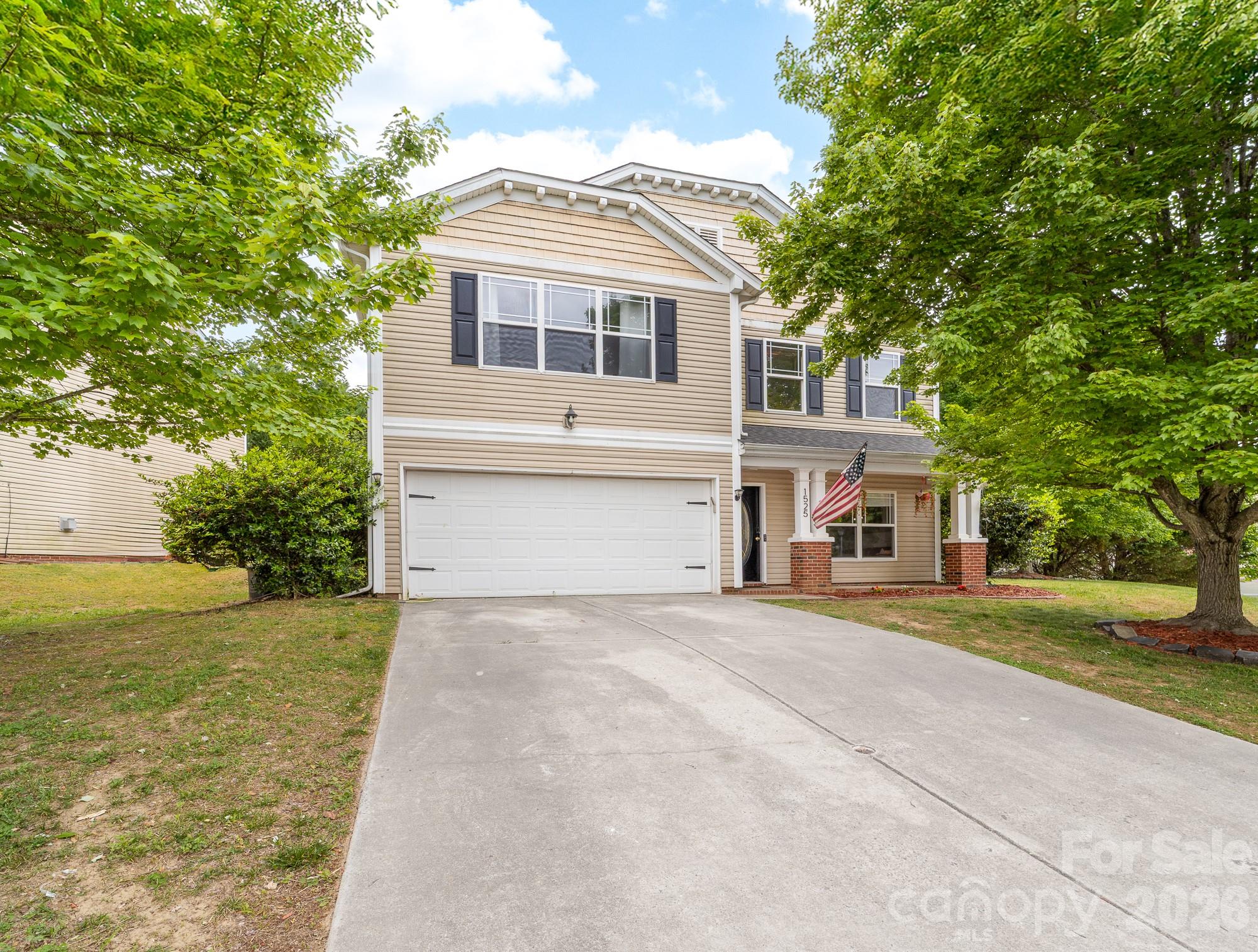 1525 Ladora Drive Property Photo 1