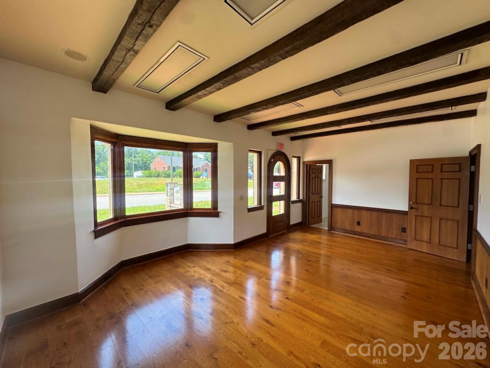 656 N Bridge Street Property Photo 14