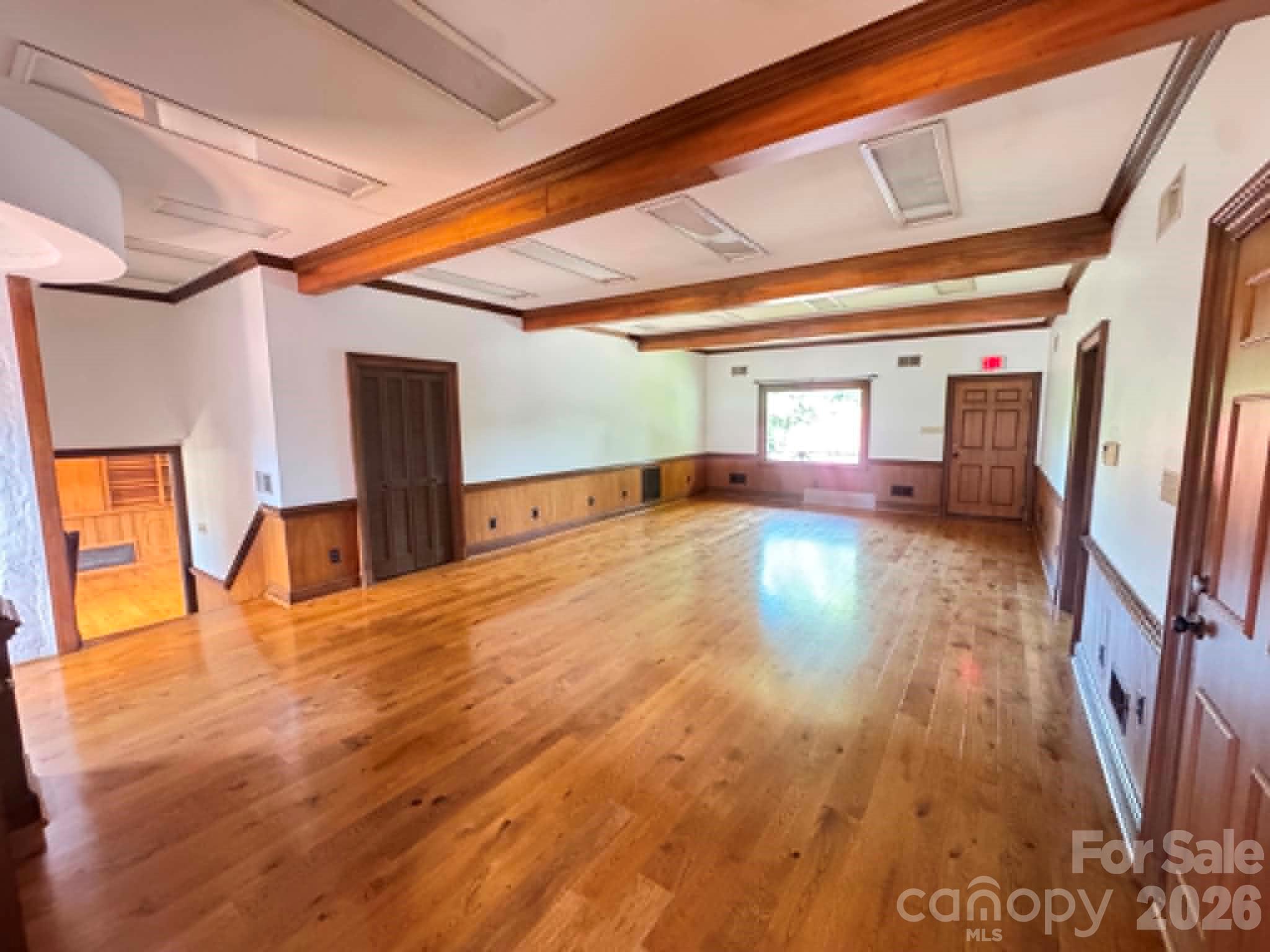 656 N Bridge Street Property Photo 16