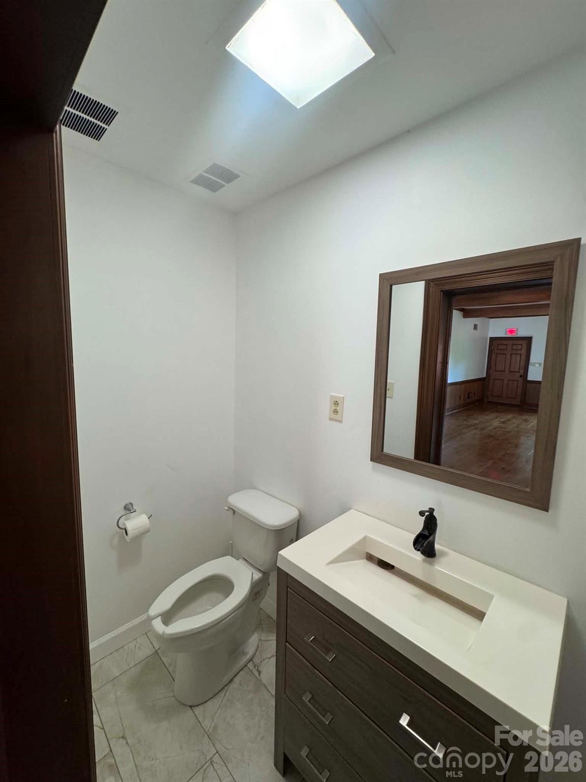 656 N Bridge Street Property Photo 22