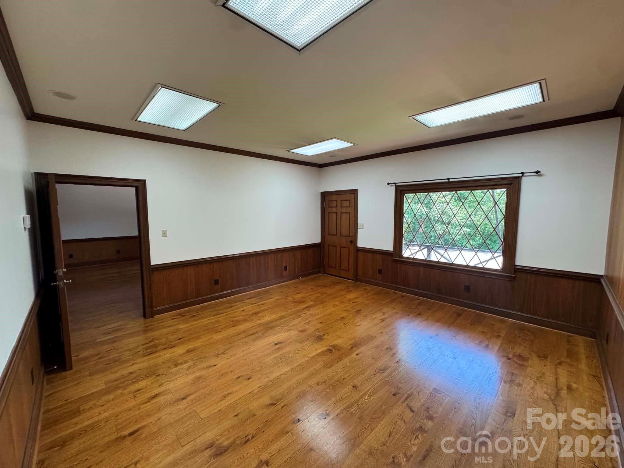 656 N Bridge Street Property Photo 25