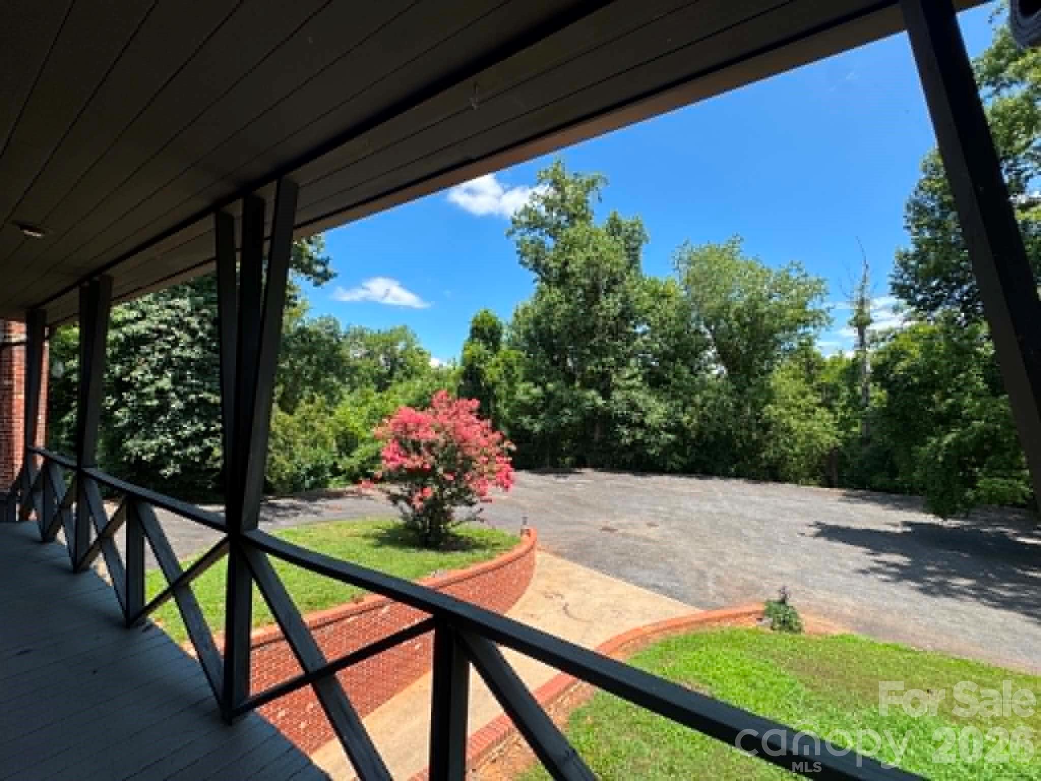 656 N Bridge Street Property Photo 26