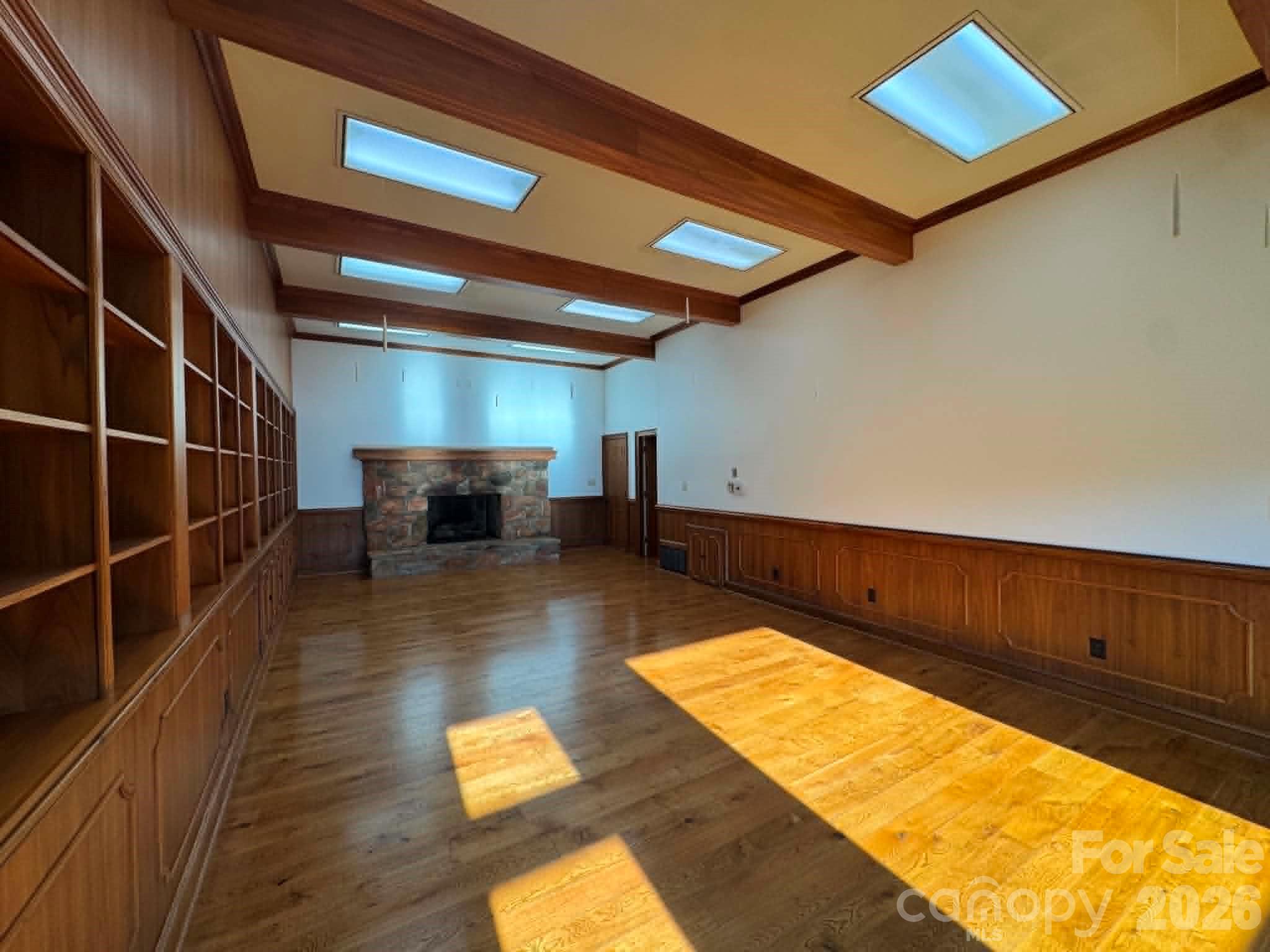 656 N Bridge Street Property Photo 31