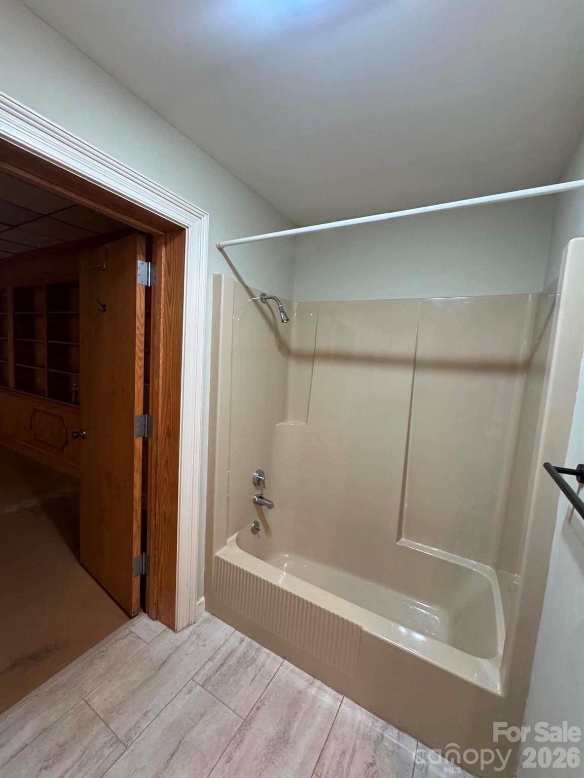 656 N Bridge Street Property Photo 46