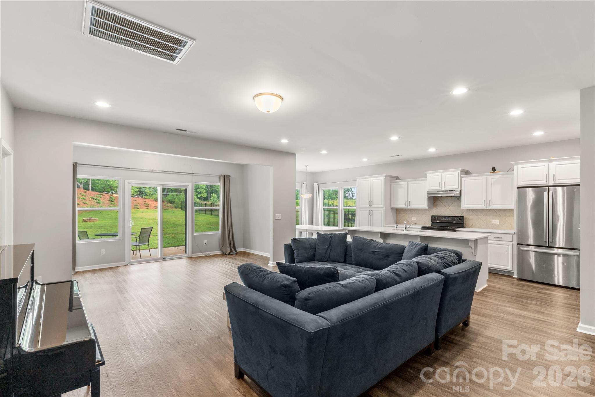 14435 Maritime Drive Property Photo 12