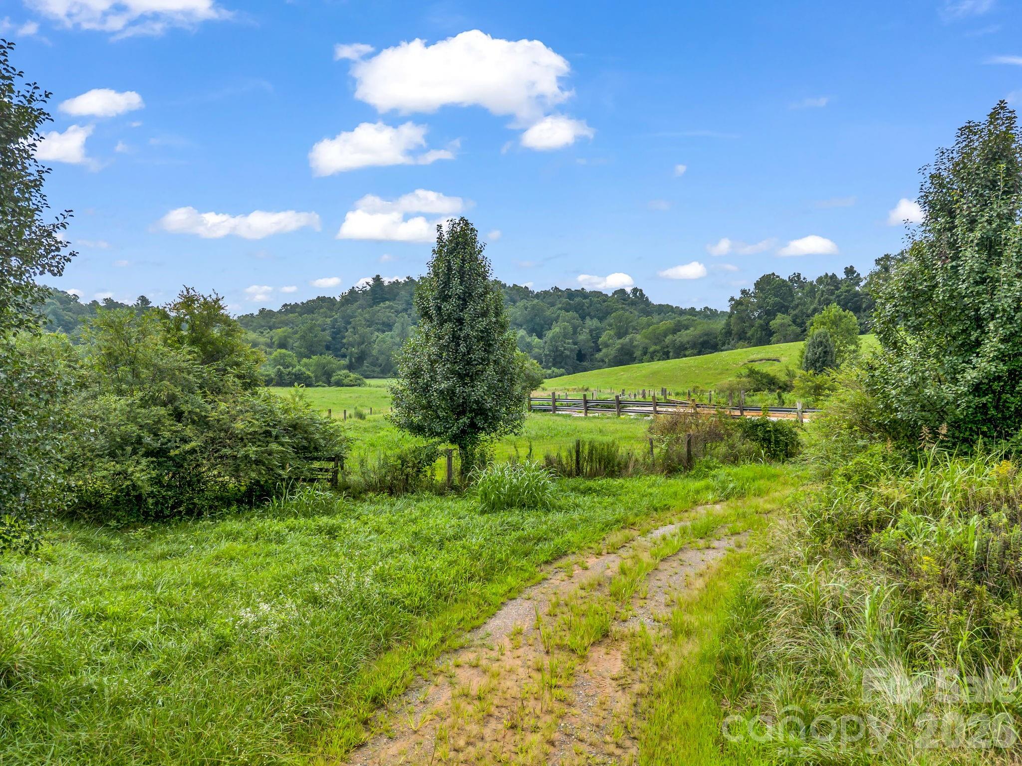 7513 Boylston Highway Property Photo 25