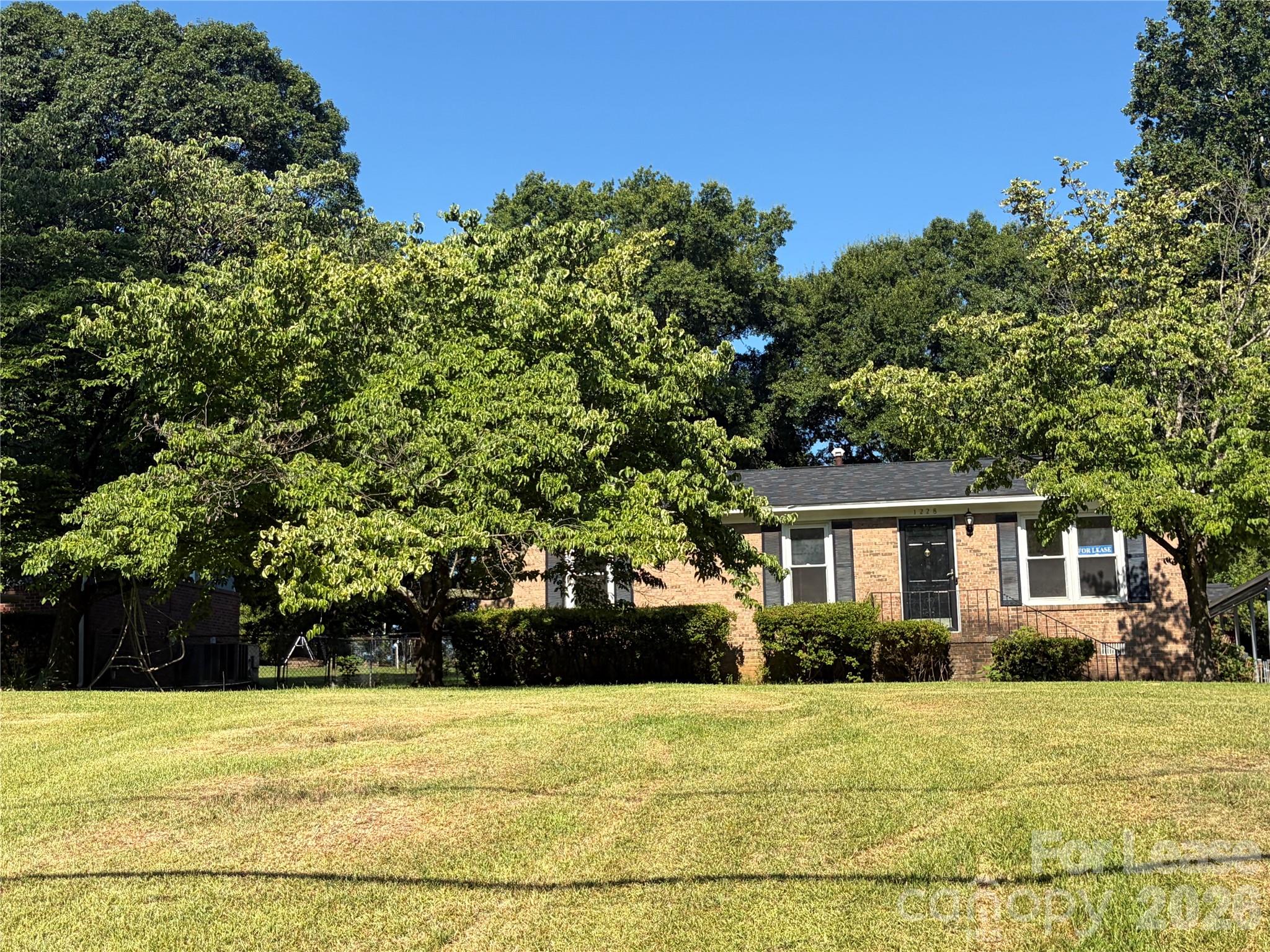 1228 Westover Circle Property Photo 1