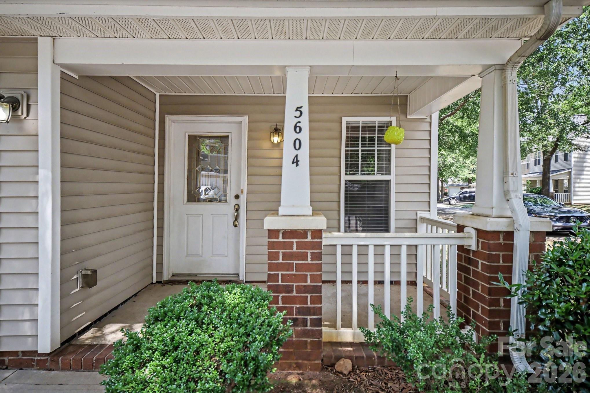 5604 Santeelah Court Property Photo 2