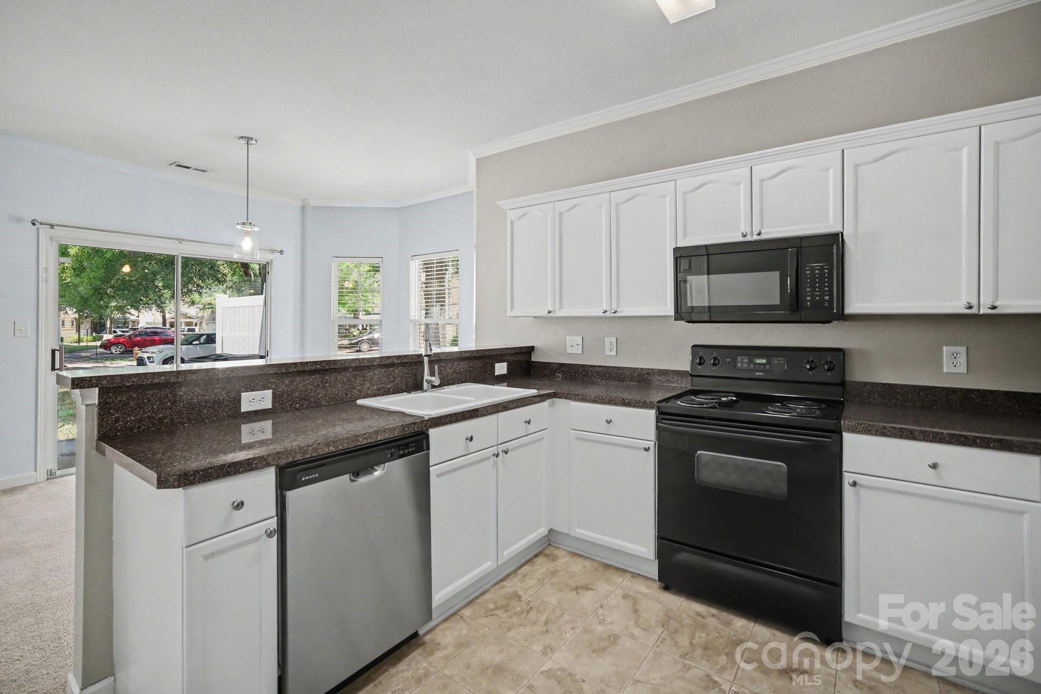 5604 Santeelah Court Property Photo 3