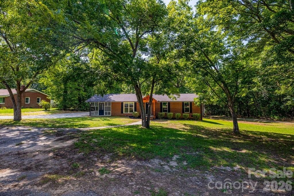 139 E Forest Drive Property Photo 5