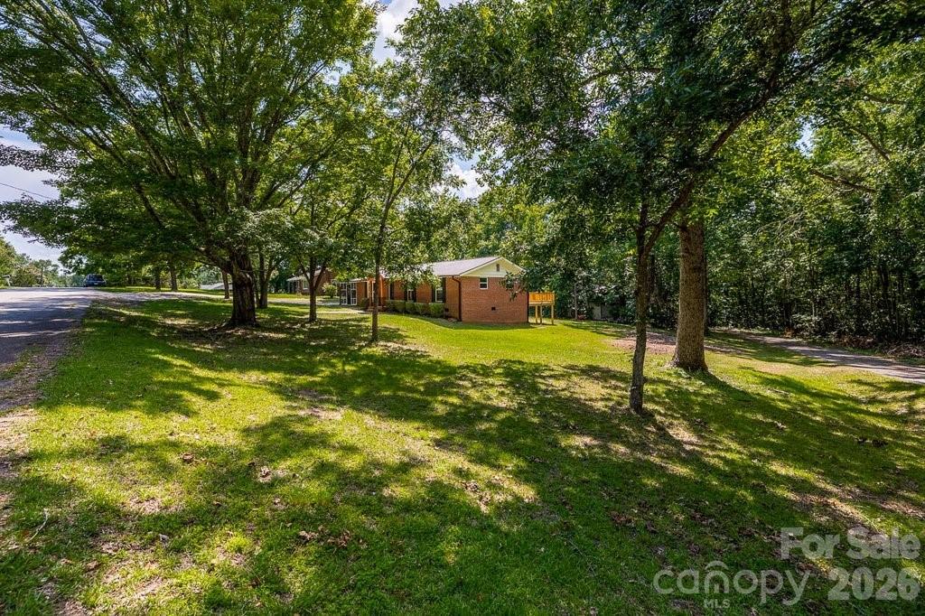 139 E Forest Drive Property Photo 6