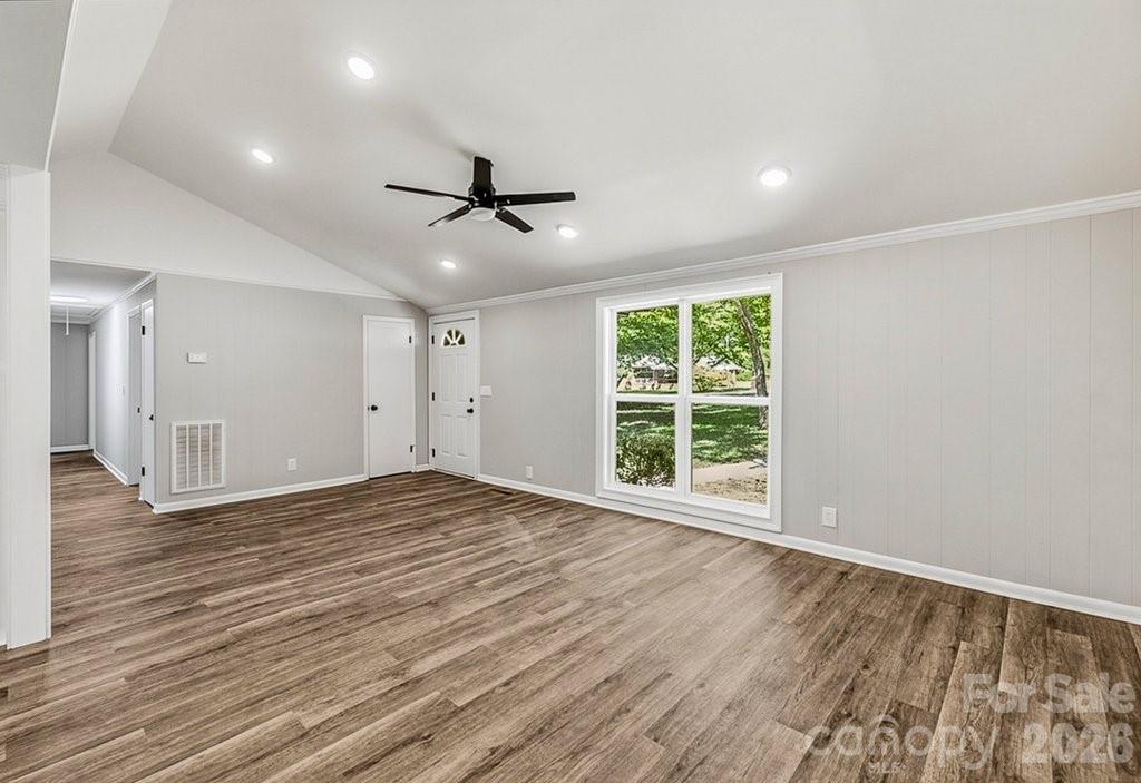 139 E Forest Drive Property Photo 15