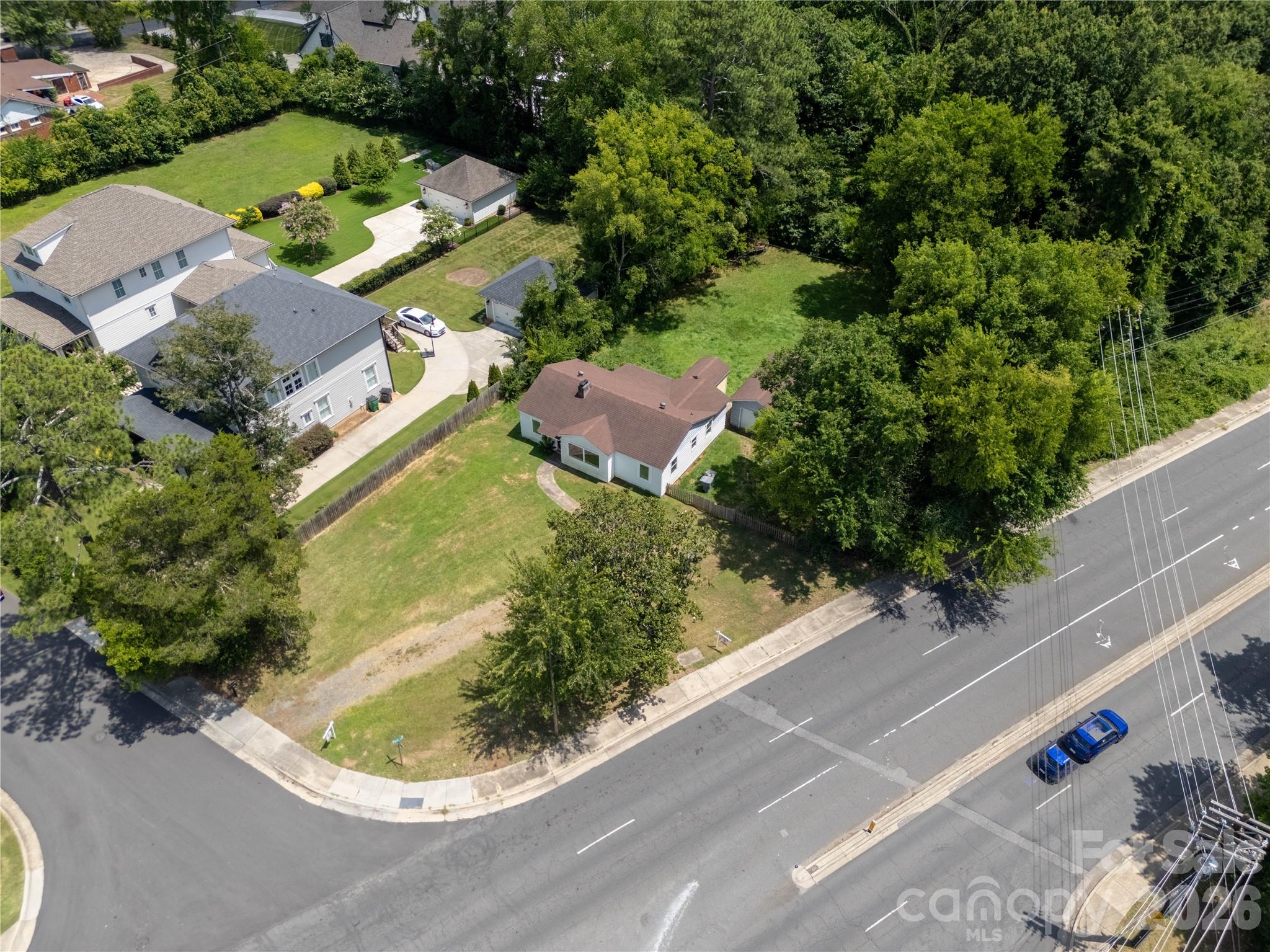 5410 Closeburn Road Property Photo 9