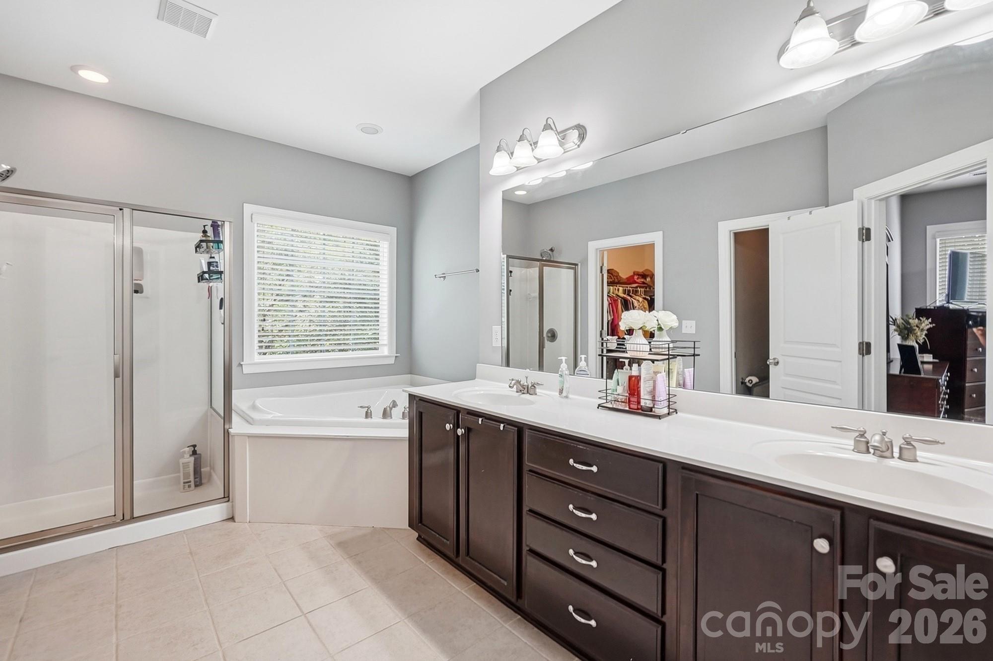 8500 Willow Branch Drive Property Photo 28