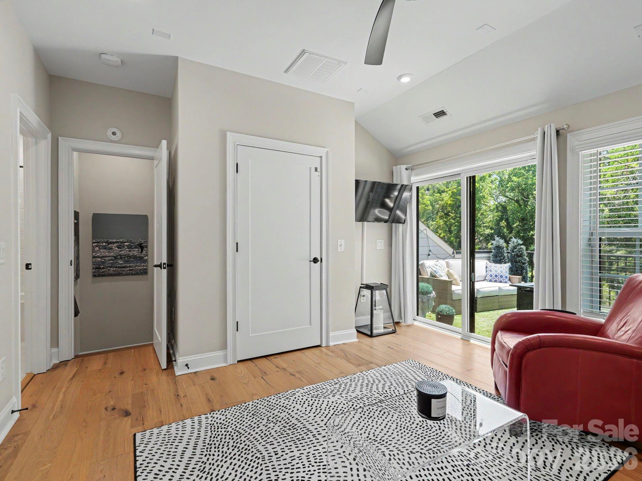 2523 Deacon Avenue Property Photo 34