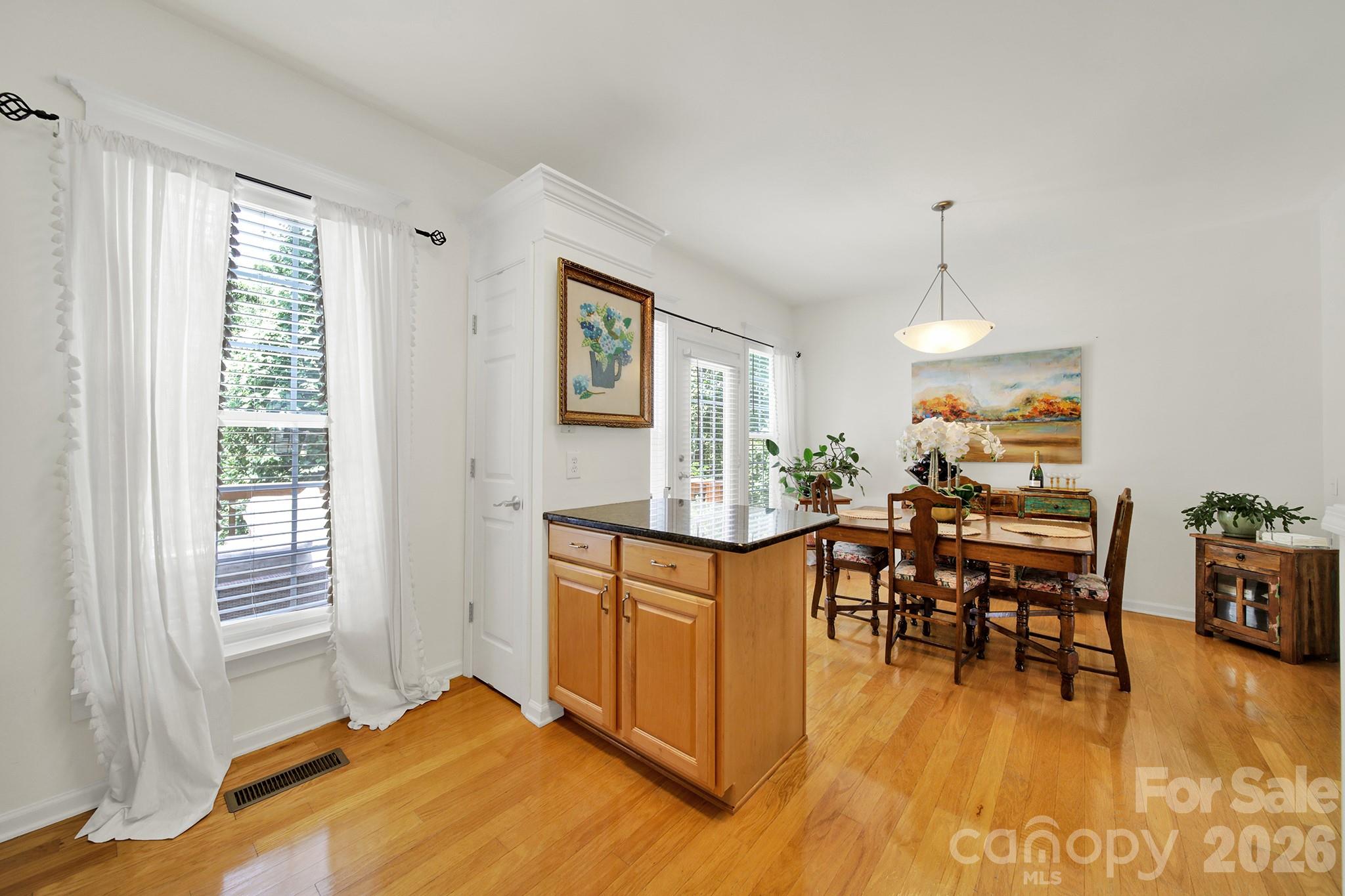 3030 Castleberry Court Property Photo 11