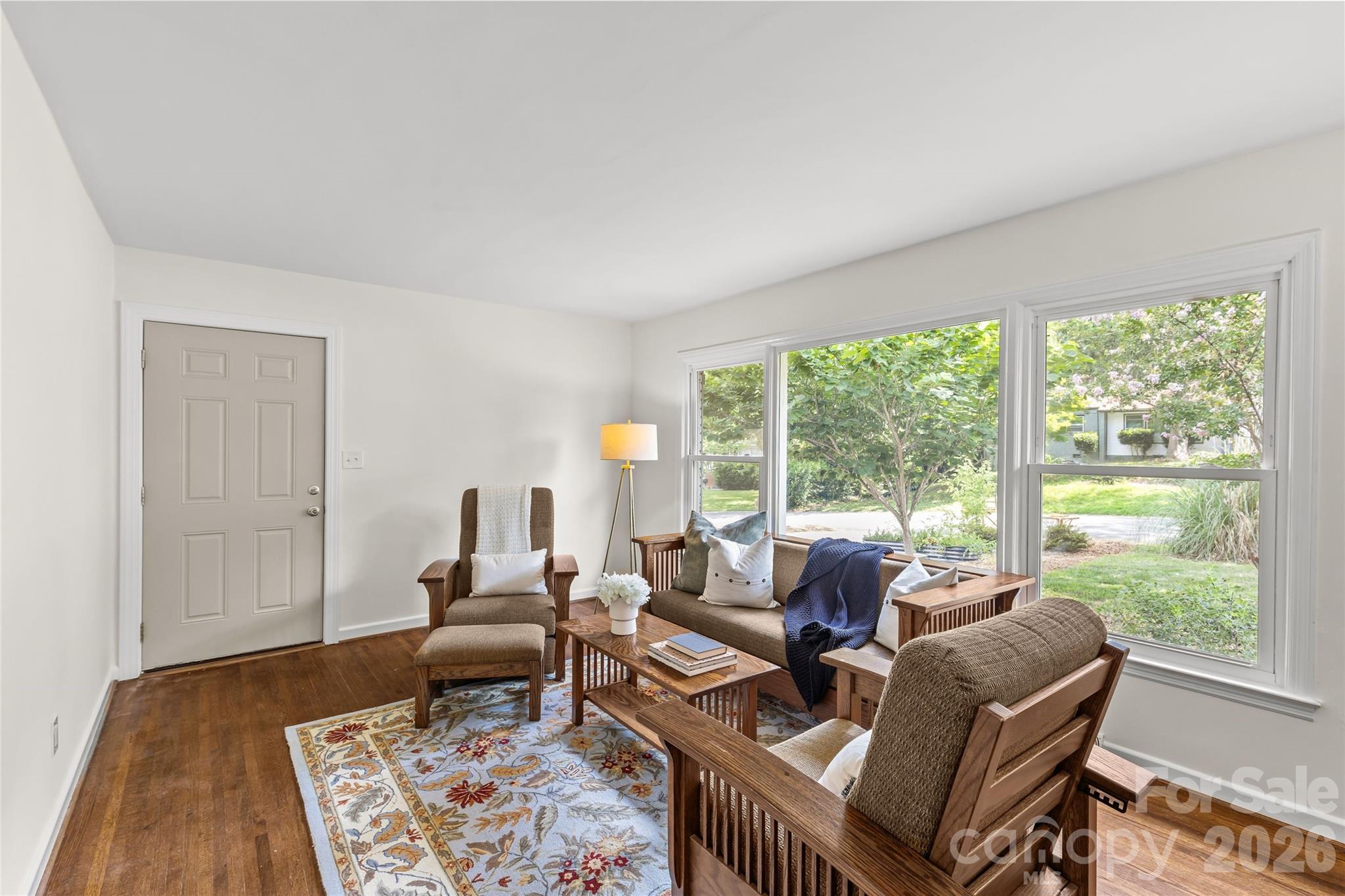 3443 Airlie Street Property Photo 7