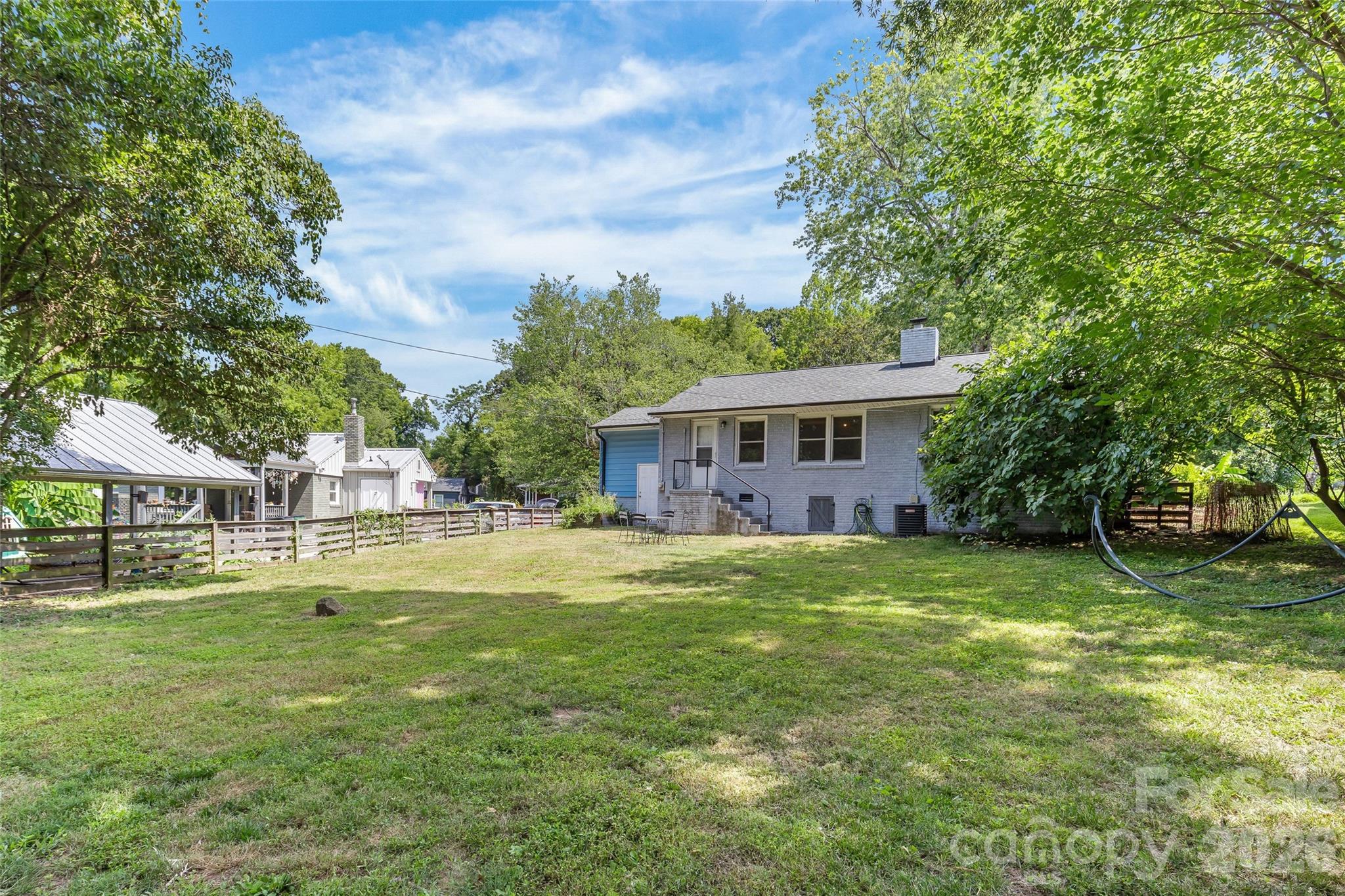 3443 Airlie Street Property Photo 27