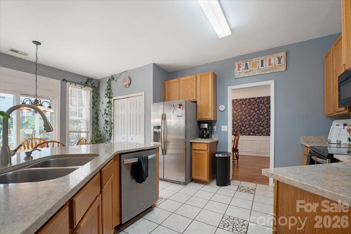 11932 Fox Glen Road Property Photo 9