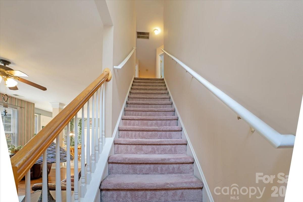 11932 Fox Glen Road Property Photo 13