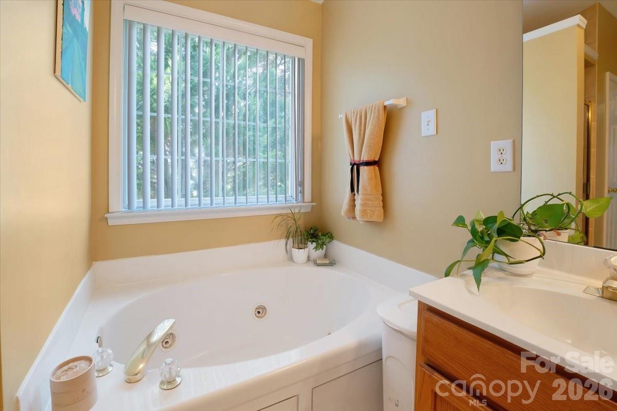 11932 Fox Glen Road Property Photo 22