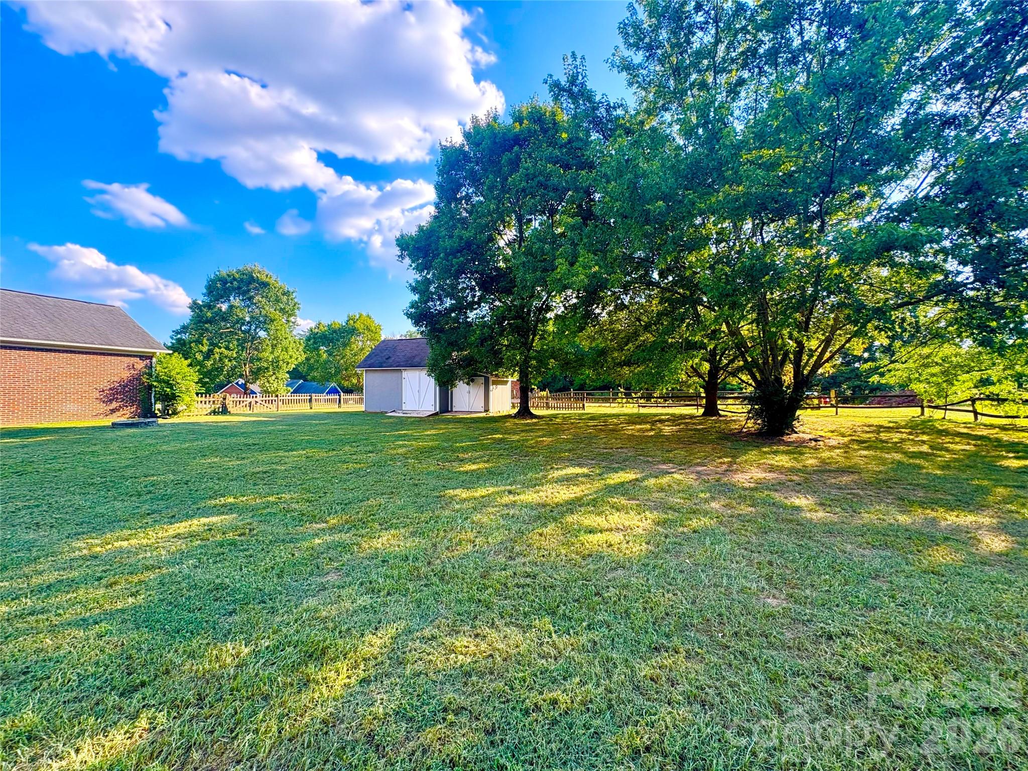 4105 Salem Pointe Drive Property Photo 2